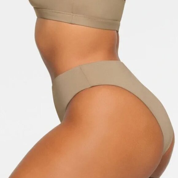 NWT SKIMS Mid Waist Swim Bottoms Desert Small - Picture 2 of 6